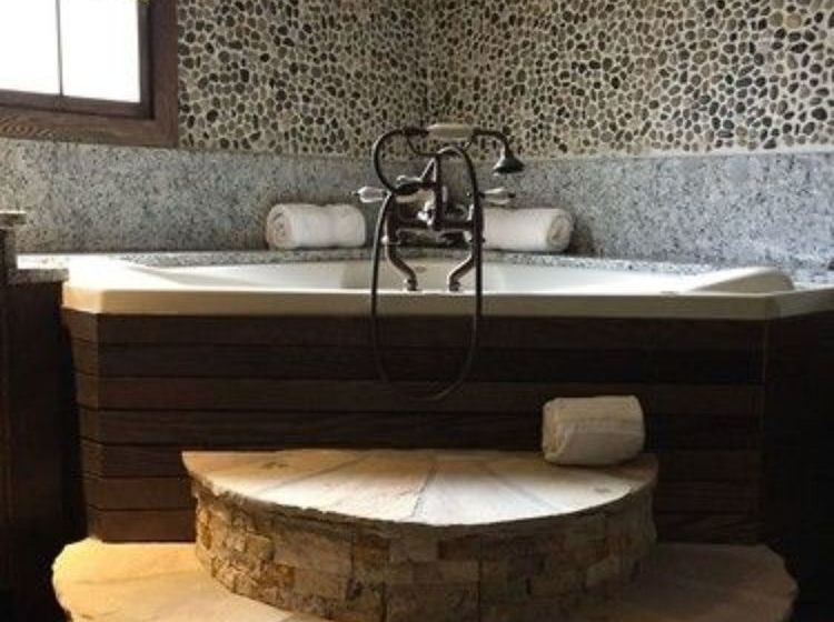 Cliff House Lodge B&b