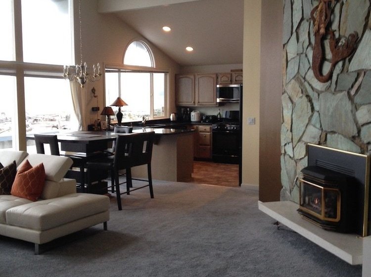 Camano Island Waterfront Vacation Rental