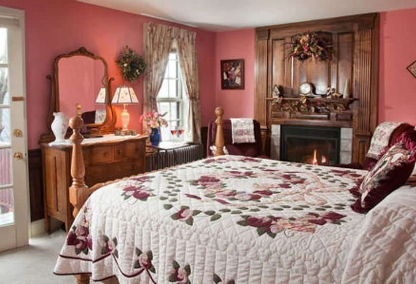 Country Hearth Bed & Breakfast
