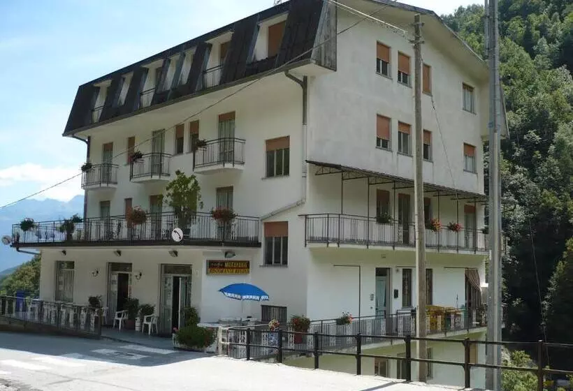 Hotelli Albergo Regina