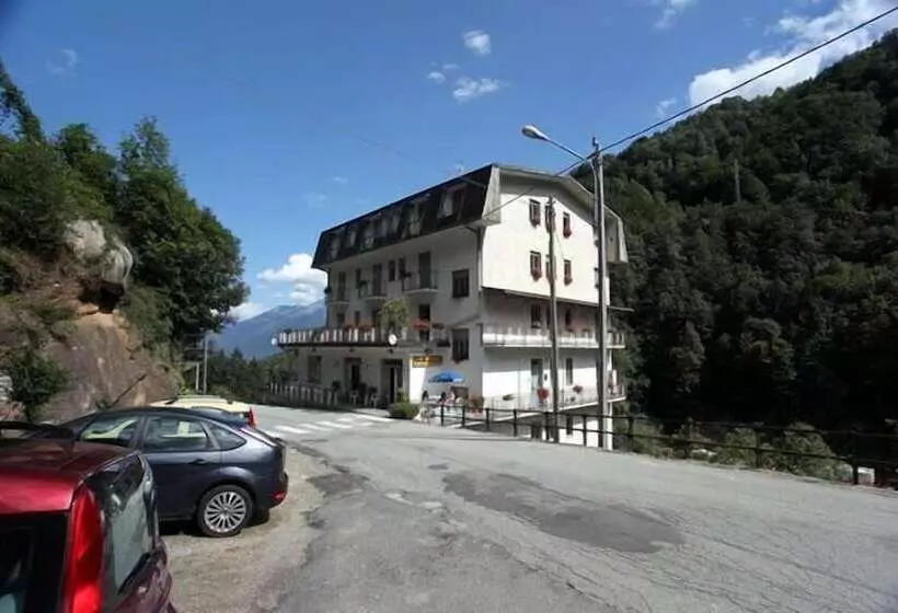 Hotelli Albergo Regina