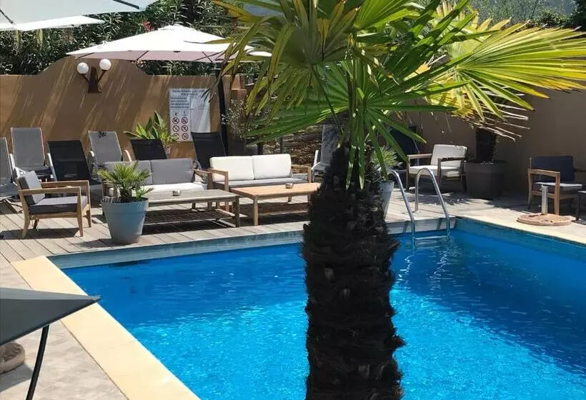 هتل Auberge Le Montana