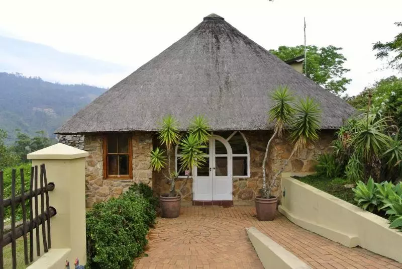 هتل Emafini Country Lodge
