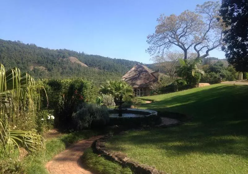 هتل Emafini Country Lodge