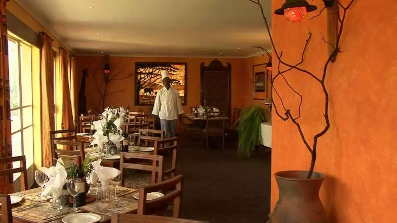 هتل Emafini Country Lodge
