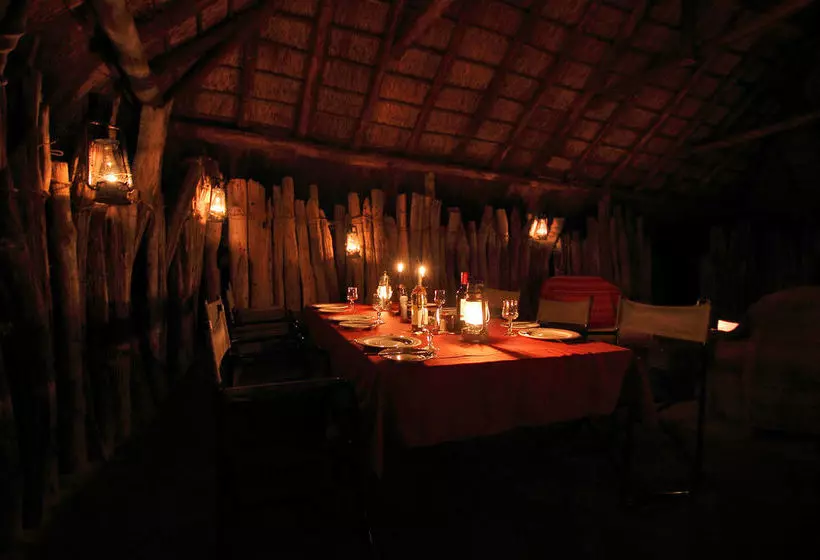 ホテル Quatermain S 1920 S Safari Camp   Amakhala Game Reserve