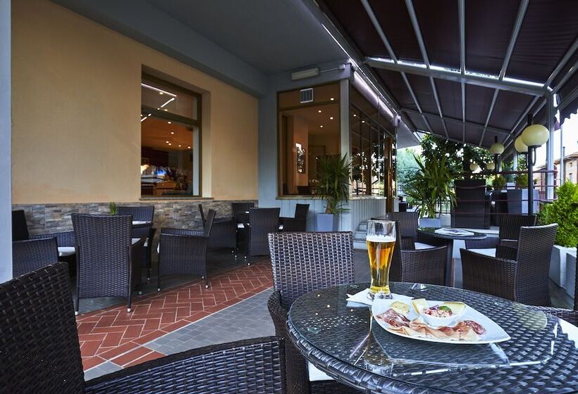 Santa Caterina Hotel & Bike