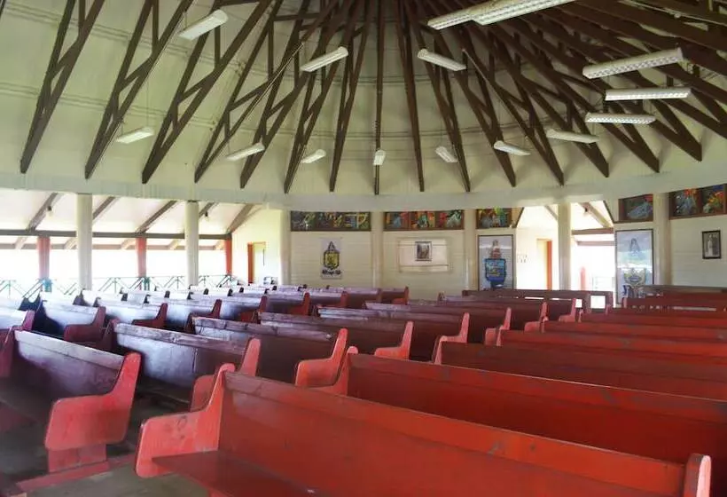 هتل The St Therese Samoa Retreat & Accommodation