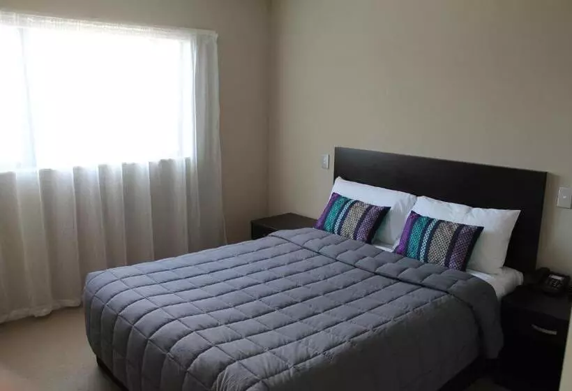 مُتل Aquarius Motor Inn