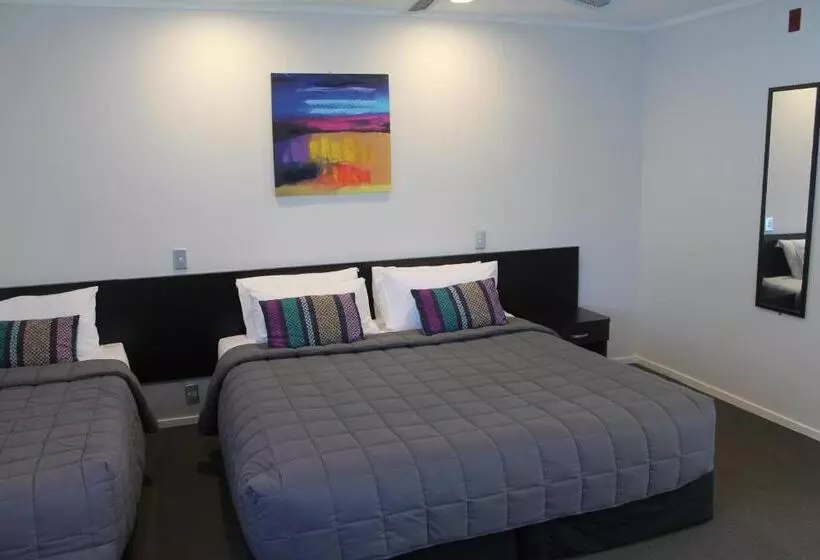 مُتل Aquarius Motor Inn