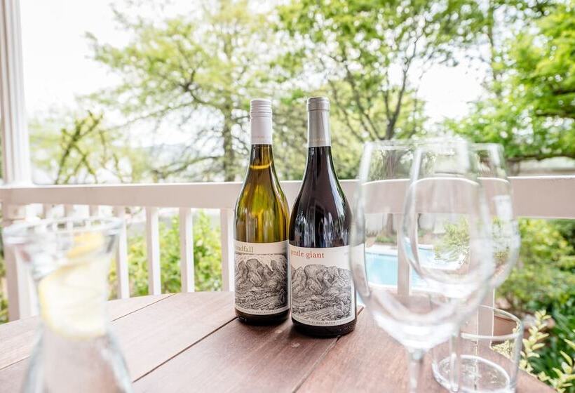 פנסיון Corner House Residence