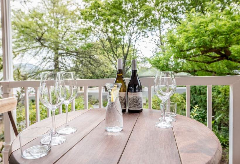 פנסיון Corner House Residence