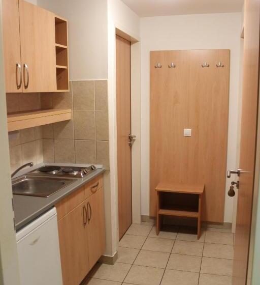 Retkeilymaja Famulus Kollégium