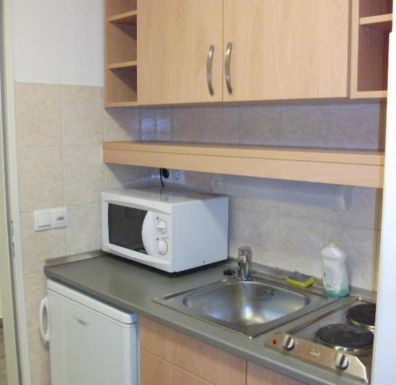 Retkeilymaja Famulus Kollégium