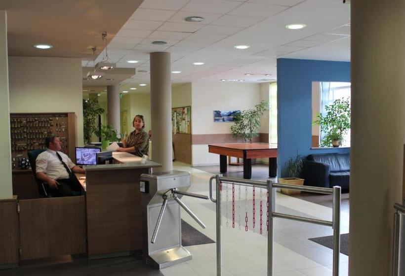 Retkeilymaja Famulus Kollégium