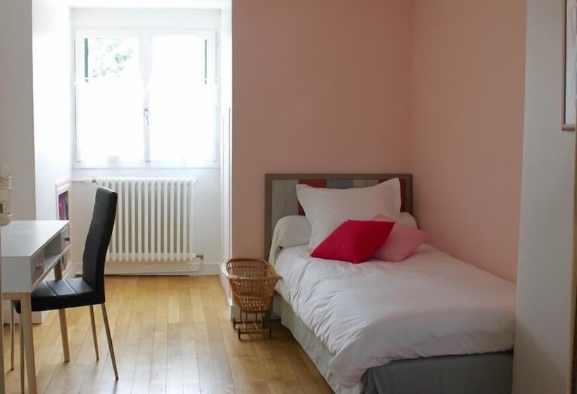 تختخواب و صبحانه Au Coeur De Beauvais