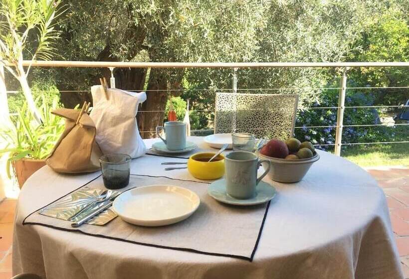 צימר Bastide Sainte Trinide