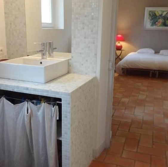 צימר Bastide Sainte Trinide