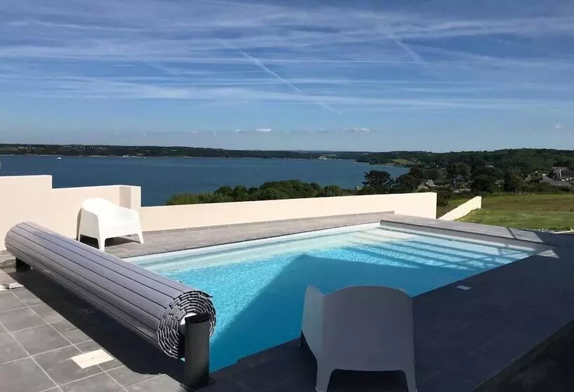 Aamiaismajoitus (B&B) Chambres D Hôtes Vue Mer