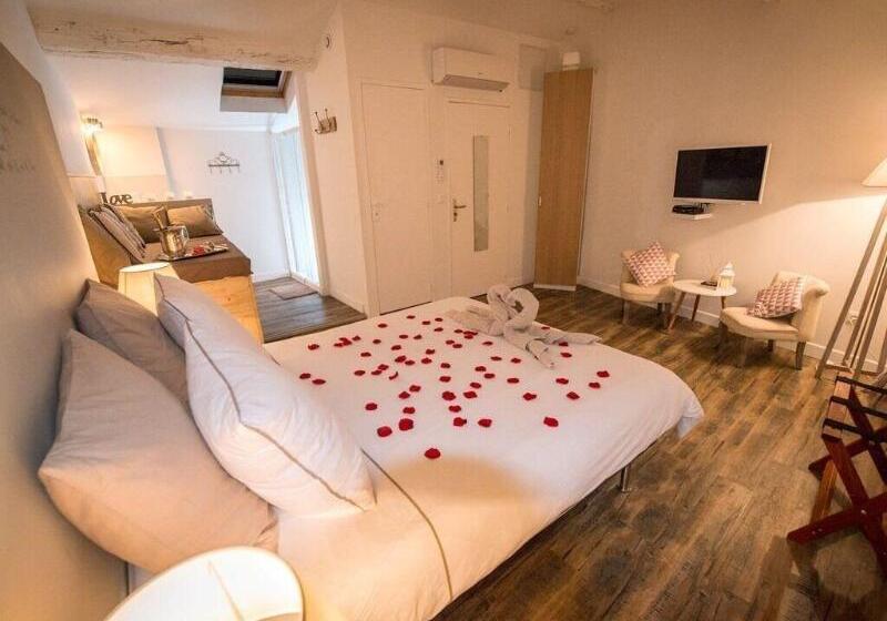 تختخواب و صبحانه La Maison Gustave