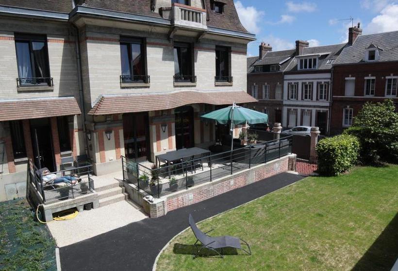 تختخواب و صبحانه Le Paddock