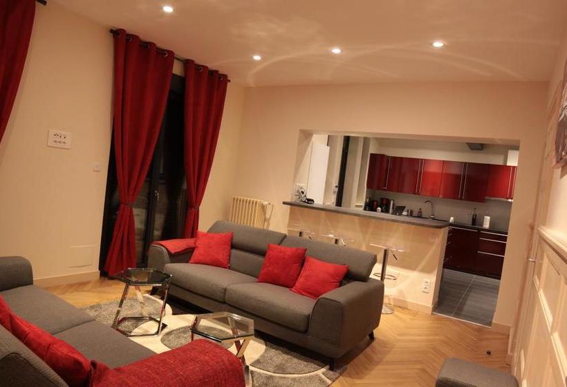 تختخواب و صبحانه Le Paddock