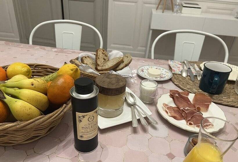 Bed and Breakfast Maison Douce Arles