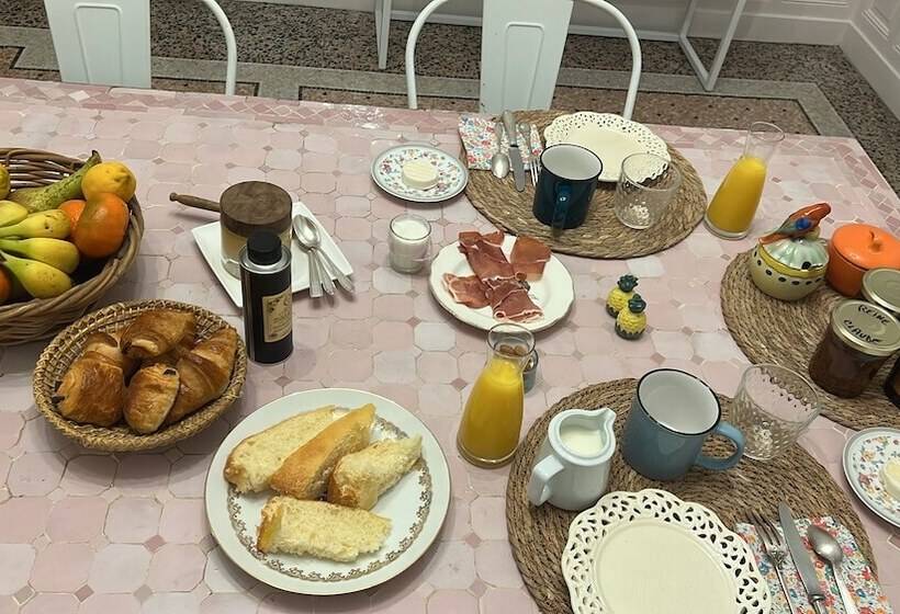 Bed and Breakfast Maison Douce Arles