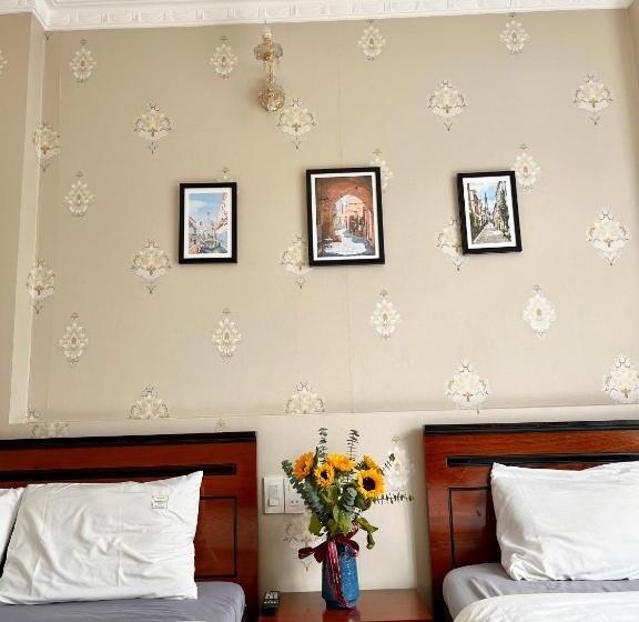 Hotel Dang Uyen 1