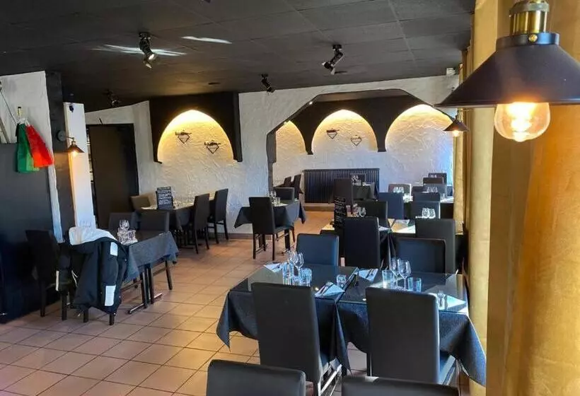 Hotelli Hôtel Le Savoie