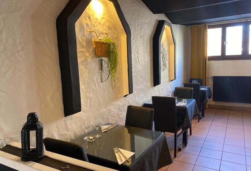 ホテル Hôtel Le Savoie