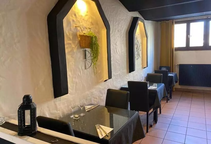 Hotelli Hôtel Le Savoie