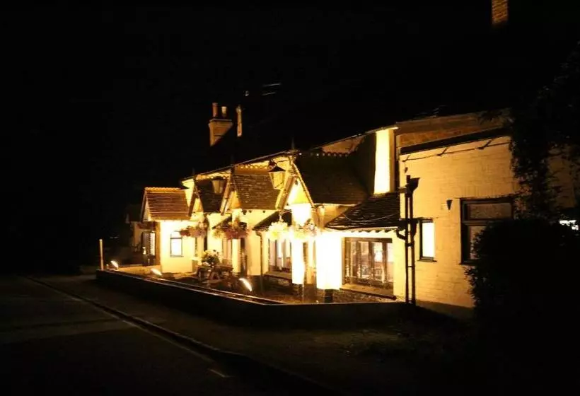 The May Garland Inn
