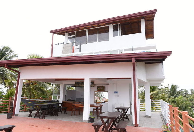 פנסיון New Shangrela Beach Resort