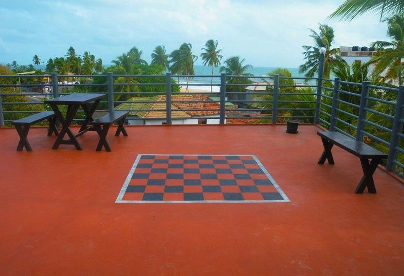 פנסיון New Shangrela Beach Resort