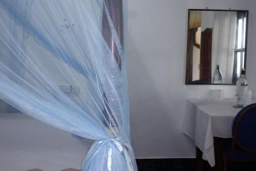 منتجع Deutsch Lanka Hotel & Restaurant