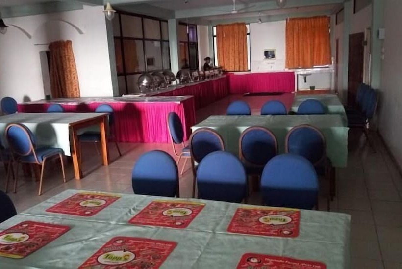 منتجع Deutsch Lanka Hotel & Restaurant