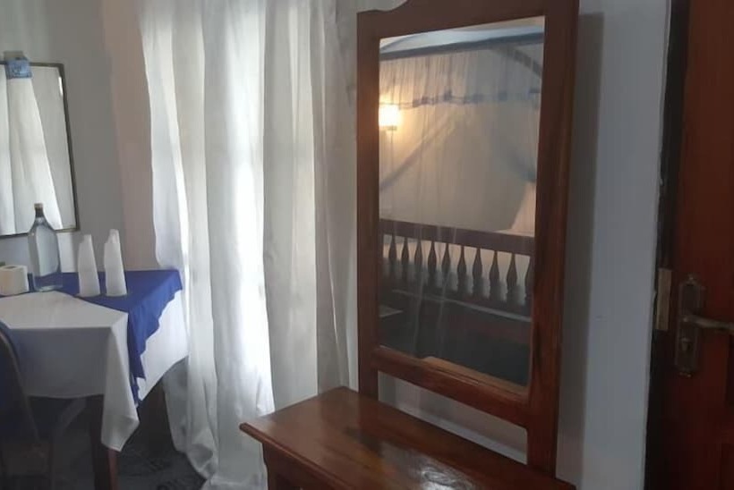 منتجع Deutsch Lanka Hotel & Restaurant