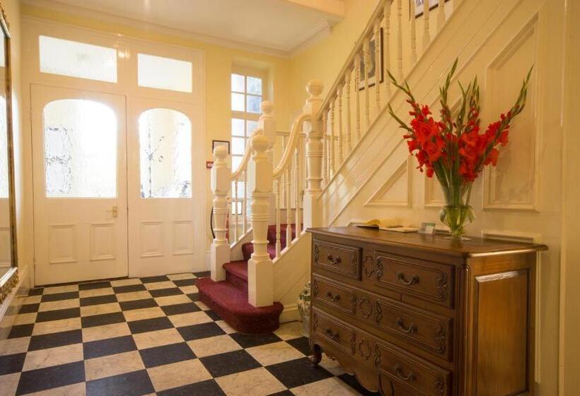 9 Green Lane Bed And Breakfast