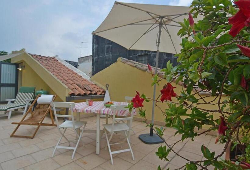 B&b Di Charme Camelie Palazzo Nicotra