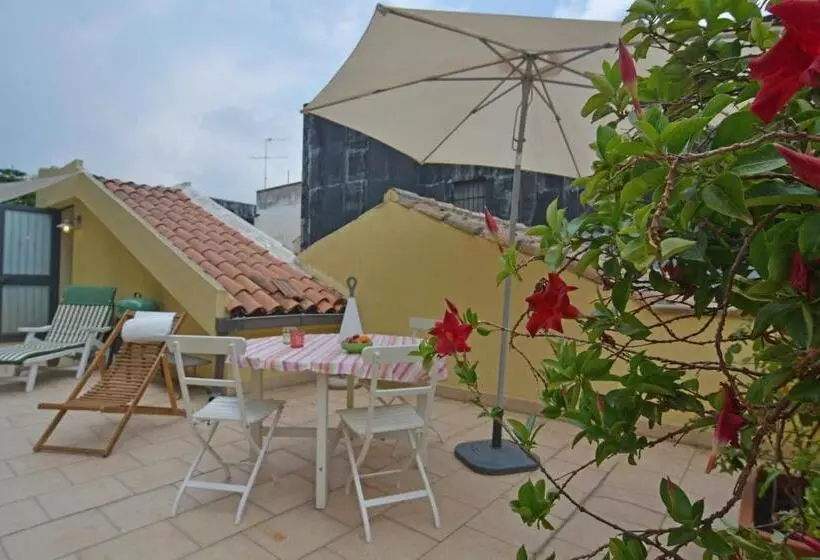 B&b Di Charme Camelie Palazzo Nicotra