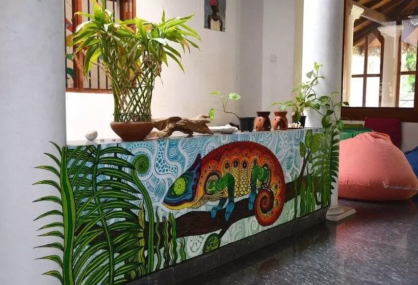 Hostel First Colombo Airport