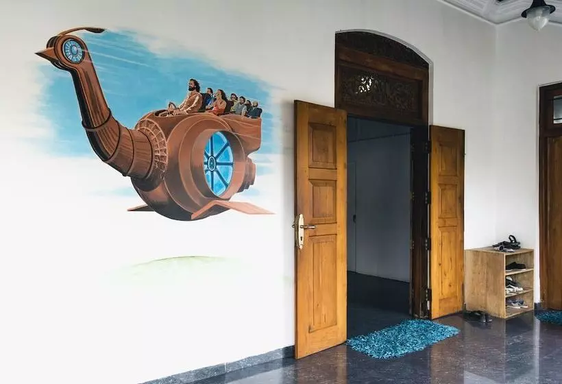 Hostel First Colombo Airport