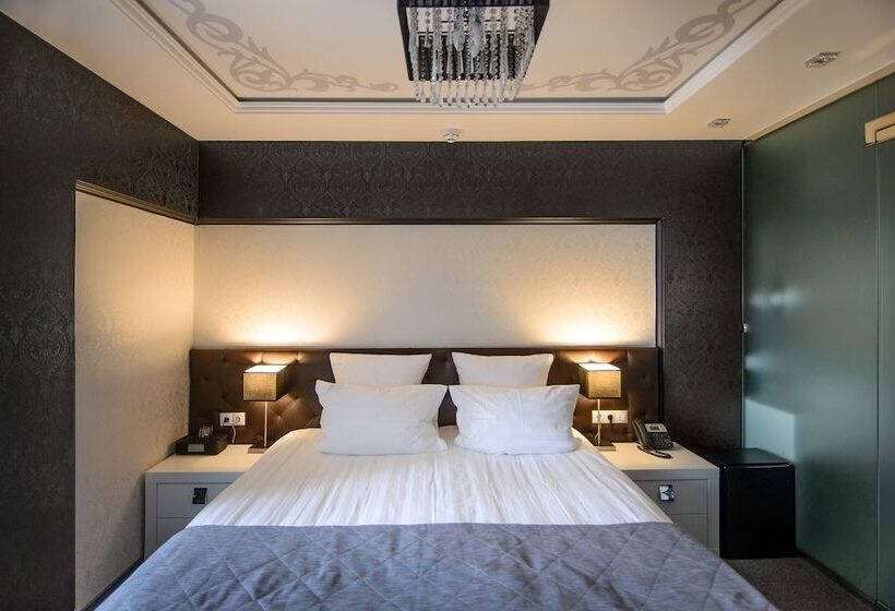 Ahotels Design Style On Tolstogo