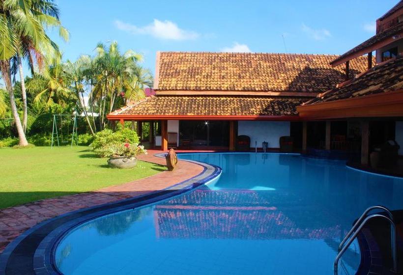 בית מלון כפרי Blue Water Villa