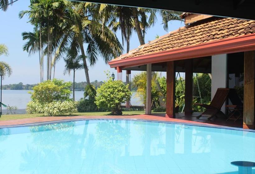 בית מלון כפרי Blue Water Villa