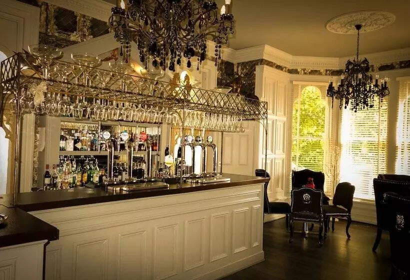 هتل Brockley Hall