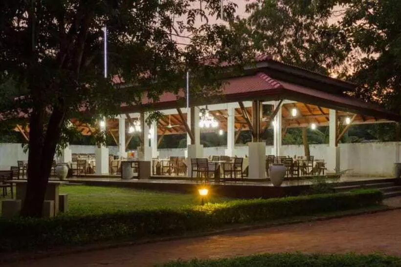 Hotel Chenra