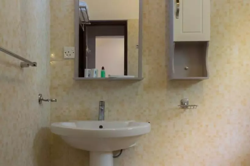 Hotel Chenra