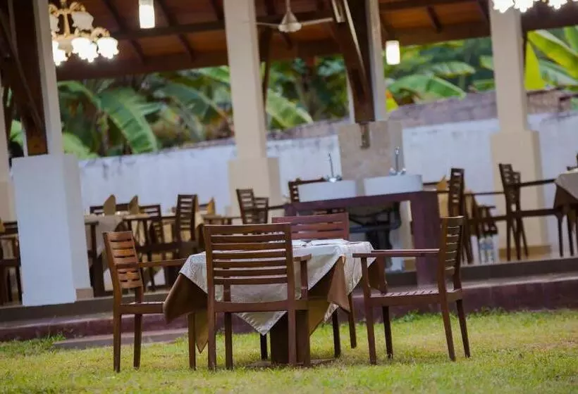 Hotel Chenra